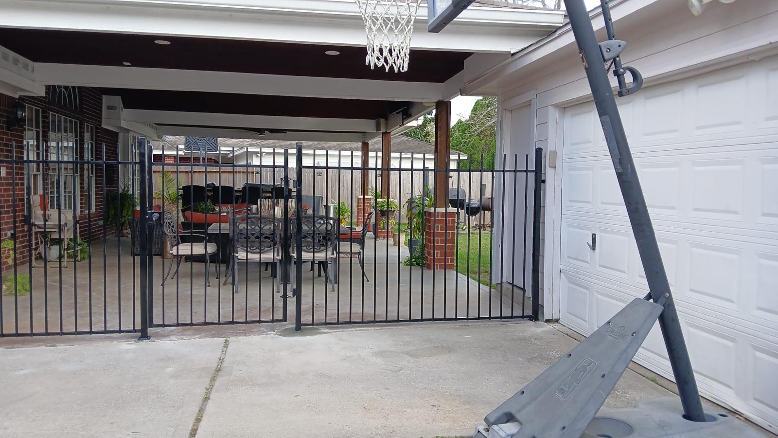 Walk-In Gate Repair in Cane Island, Fulshear TX - Image 2